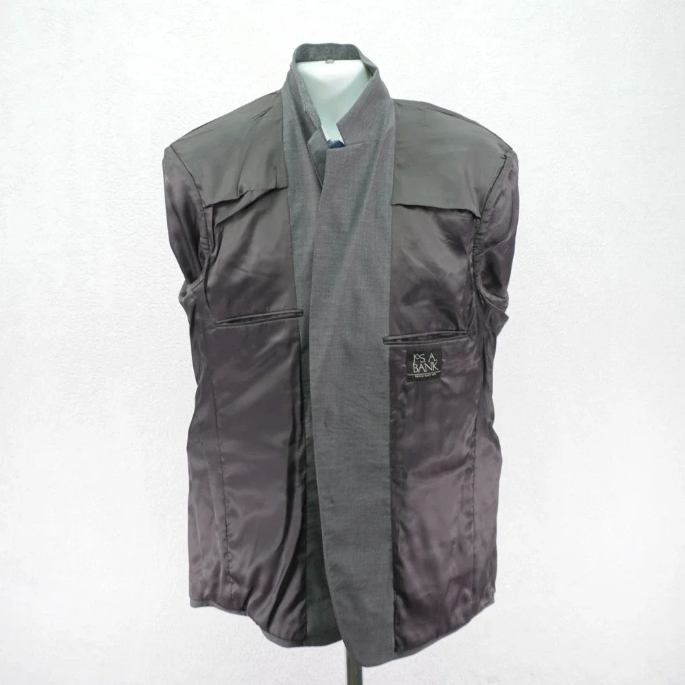 Jos‎ A Bank Wool Gray Blazer 2 Button 42R Tagged 43R
